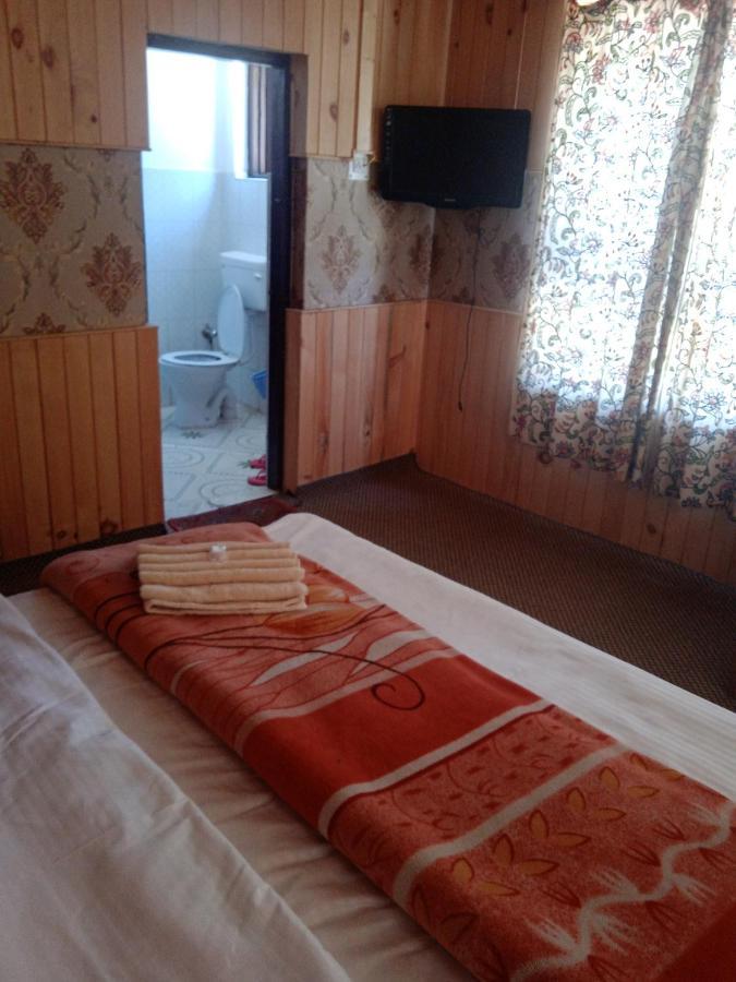 Rainbow Palace Pahalgam Luaran gambar